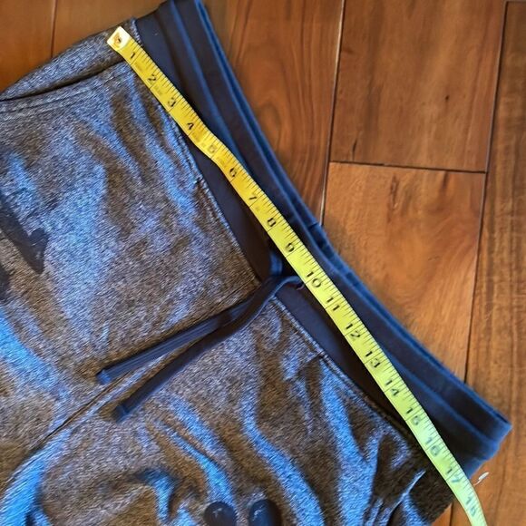 NWOT Disney Mens Jogger Mickey Mouse 1928 Sweatpants - XL - Picture 6 of 6